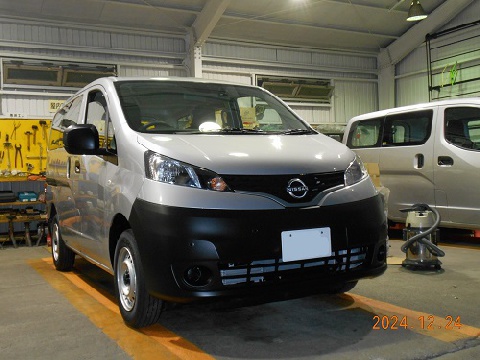 小型ワンボックスバン(NV200バネット)