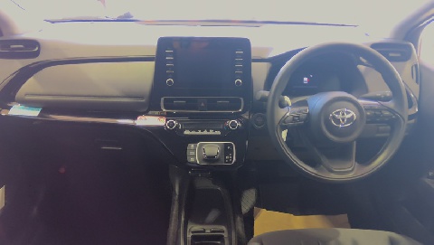 乗用車1台入庫しました。
