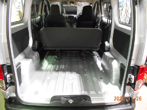 小型ワンボックスバン1台入庫しました。