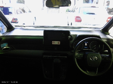 ミニバン1台入庫しました。