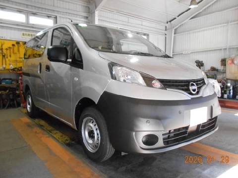 小型ワンボックスバン(NV200)