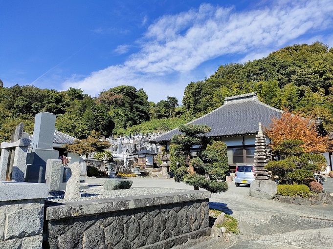 「三匹のおっさん、墓参り！」