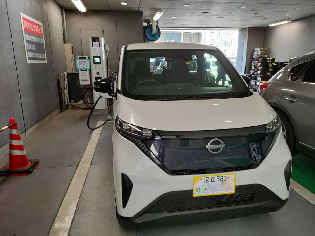 EV（電気自動車）　初めての充電