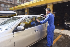 車内清掃・洗車して全体をチェックします。