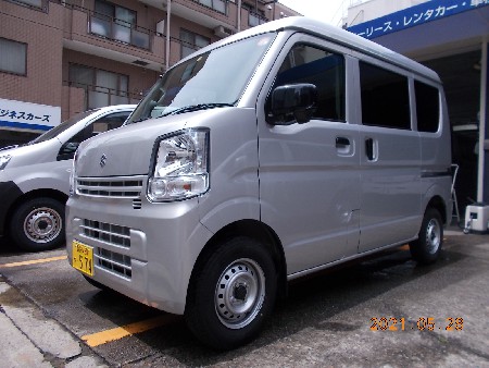 新車納車までの繋ぎにマンスリーレンタカーを検討してい...