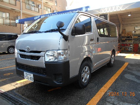 新車の納期に1年以上かかるため東京ビジネスカーズの短...